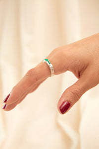 Anillo Canoa Esmeralda plata ley 950 Talla 5