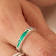 Anillo Canoa Esmeralda plata ley 950 Talla 6