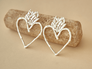 Aretes Corazón Rama Pino Baño Plata