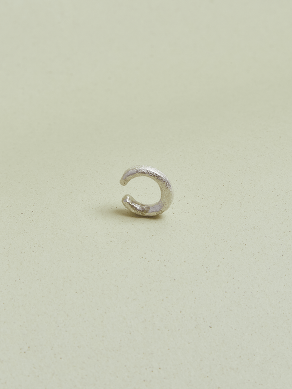 Earcuff Palo Pino Plata Ley Pequeño