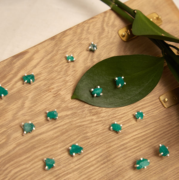 Aretes Esmeralda Muzo en Bruto Plata Ley 950