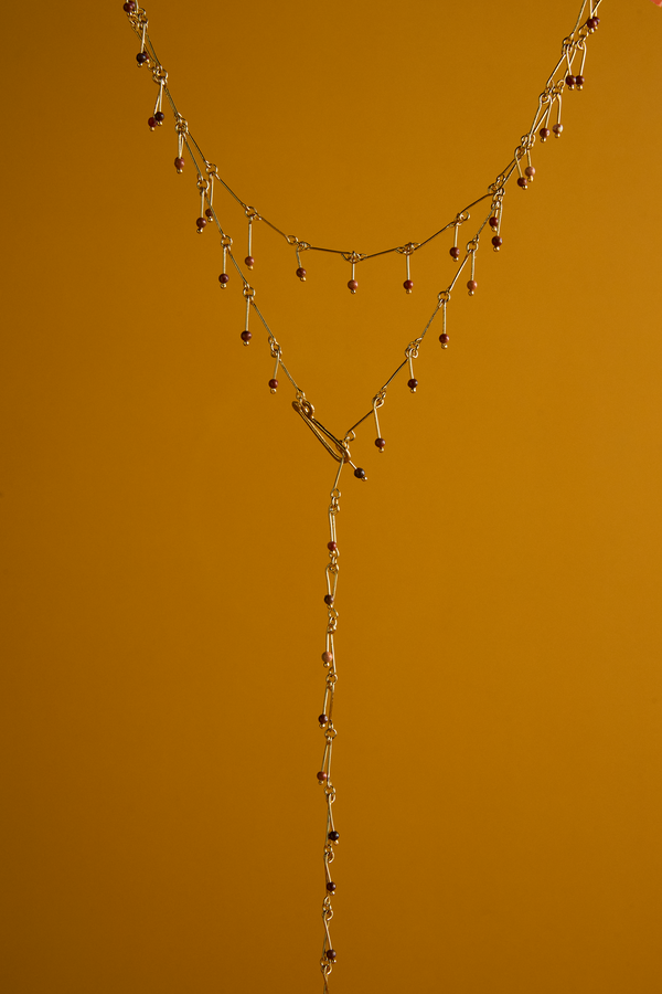 COLLAR PERDIGONES GRANATE DORADO