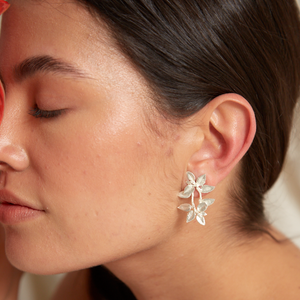 Aretes Topos Doble Racimo Hojitas Plateados