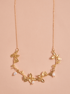 Collar Multi Racimo Hojitas Perla Dorado
