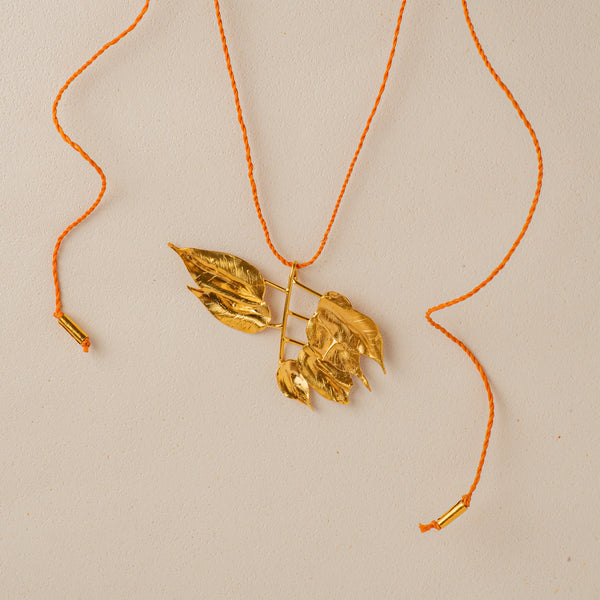 Collar rama achiote dorado