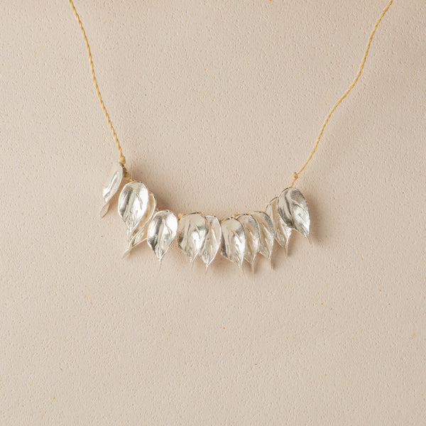 Collar mini hojitas achiote plata ley 950