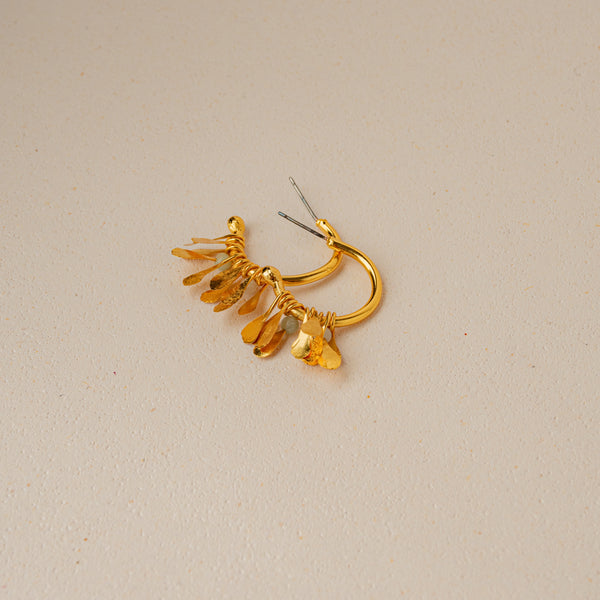 Aretes Candongas Pequeñas Hojas Chiribiquete Dorado