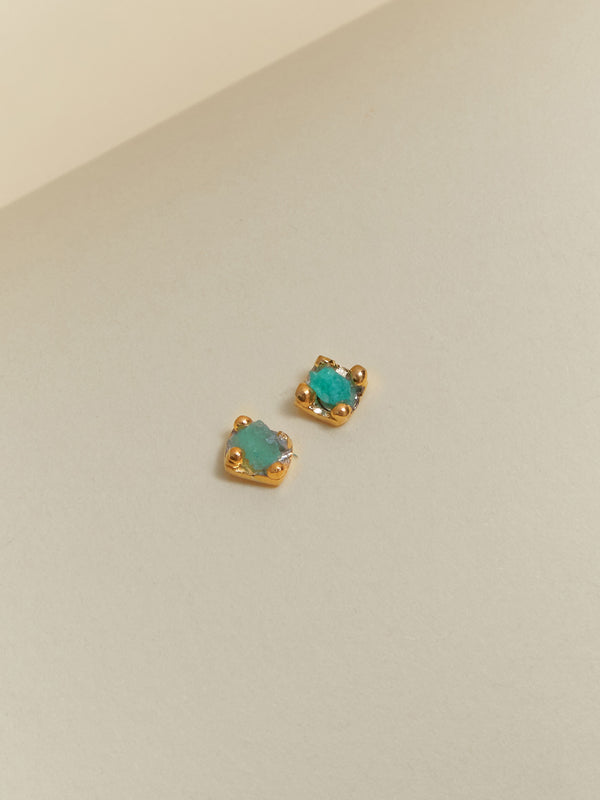 Aretes Vetas Mini Esmeralda en Bruto Dorados