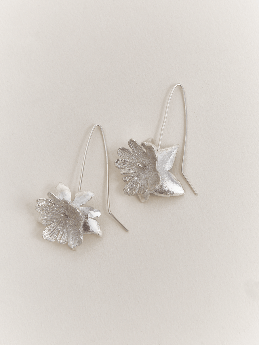 Aretes gancho duo flores Clavellino y Azulillo Plata Ley