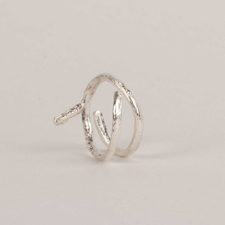 Anillo cuerno de venado plata - Pilú Joyería. Joyas y accesorios con diseños exclusivos