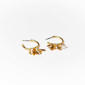 Aretes Candongas pequeñas hojas Chiribiquete dorado - Pilú Joyería. Joyas y accesorios con diseños exclusivos