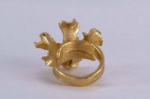 Anillo Liquen Esmeralda - Pilú Joyería. Joyas y accesorios con diseños exclusivos