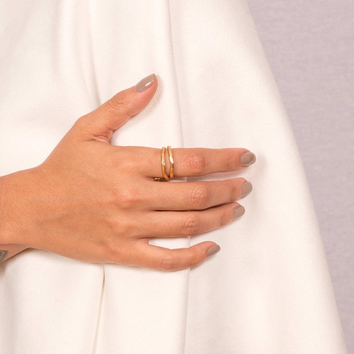 Anillo cuerno de venado dorado - Pilú Joyería. Joyas y accesorios con diseños exclusivos