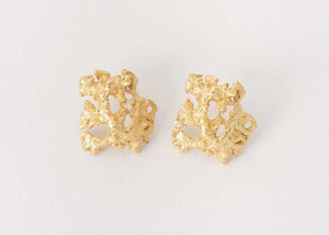 Aretes Coral Providencia - Pilú Joyería. Joyas y accesorios con diseños exclusivos
