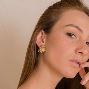 Aretes Coral Providencia - Pilú Joyería. Joyas y accesorios con diseños exclusivos