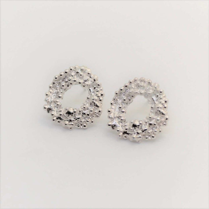 Aretes Circulo Helecho en Plata Ley 925 - Pilú Joyería. Joyas y accesorios con diseños exclusivos