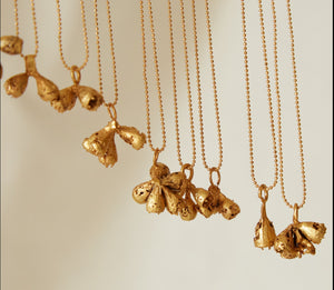 Collar Racimo Campanita Eucalipto Baño de Oro