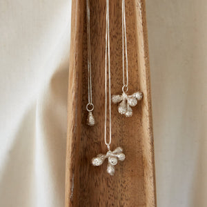 Collar Racimo Campanita Eucalipto Plata ley 950