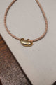 Collar oso perezoso cuero rosa - Pilú Joyería. Joyas y accesorios con diseños exclusivos