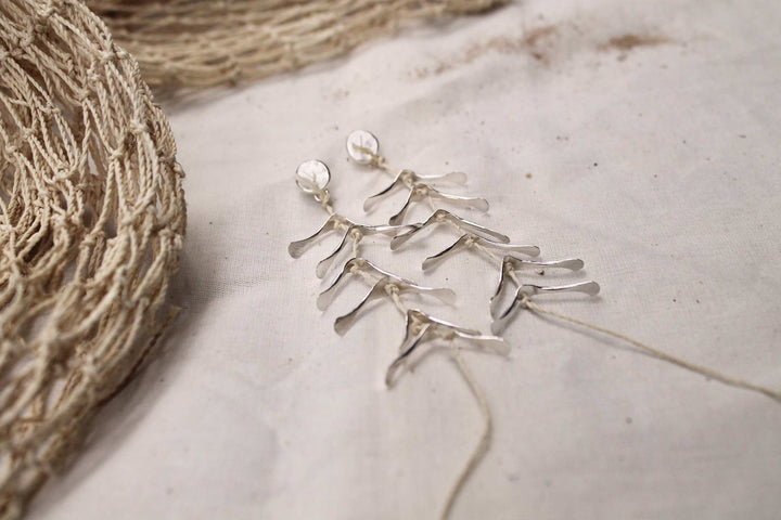 Aretes Espiga Poste del Mundo baño Plata - Pilú Joyería. Joyas y accesorios con diseños exclusivos