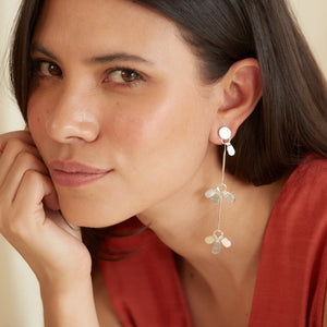 Aretes Largos Semilla Sagrada Baño Plata