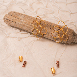 Aretes Atarraya Hilo Beige Dorados