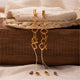 Aretes Peces Dorados- Plomo Hilo Beige