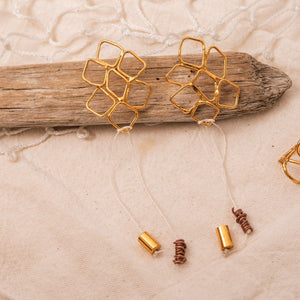 Aretes Atarraya Hilo Beige Dorados