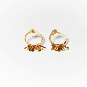Aretes midi circulo hojas Chiribiquete dorado - Pilú Joyería. Joyas y accesorios con diseños exclusivos
